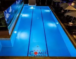 Otel Comet De Luxe Suit